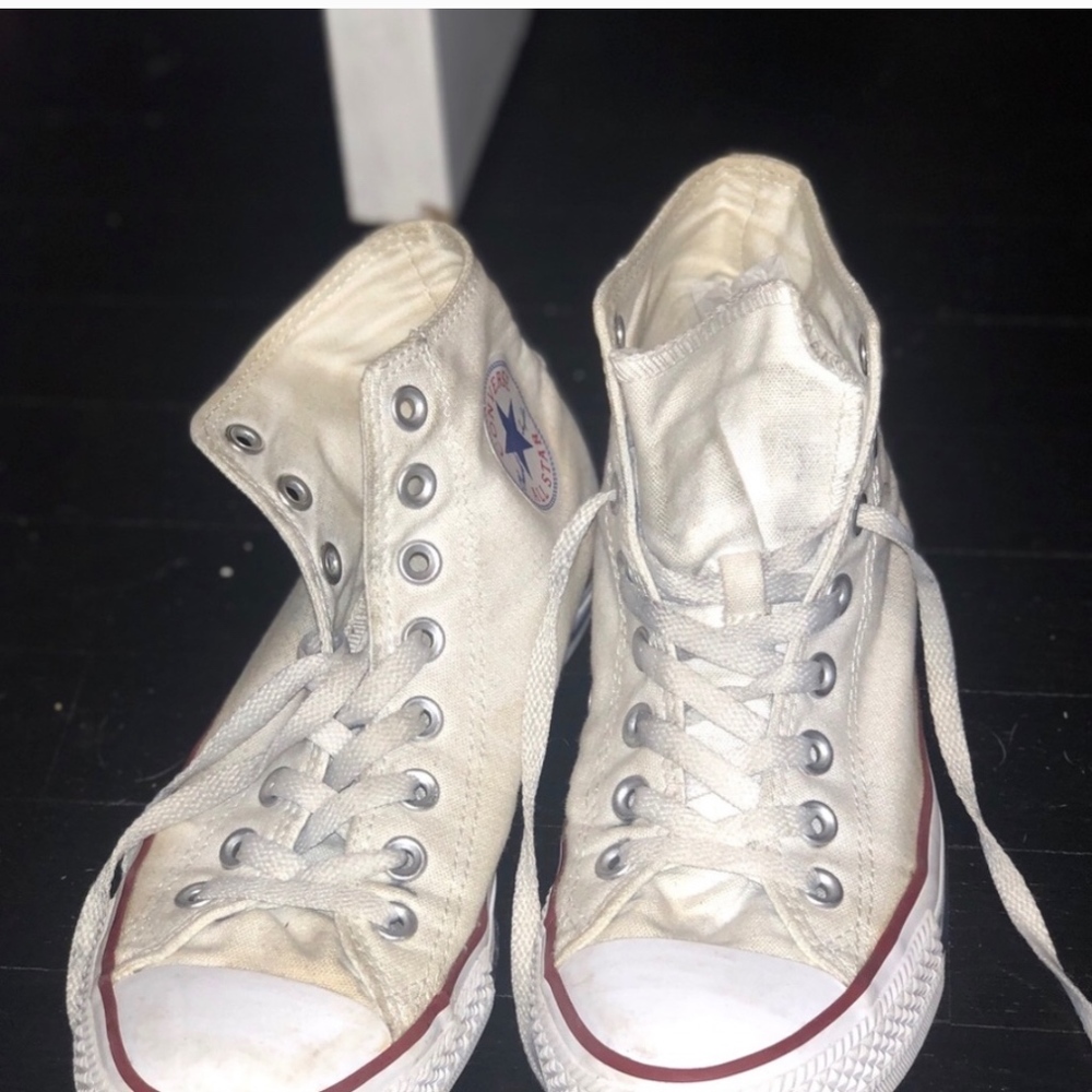 White womens converse size 9